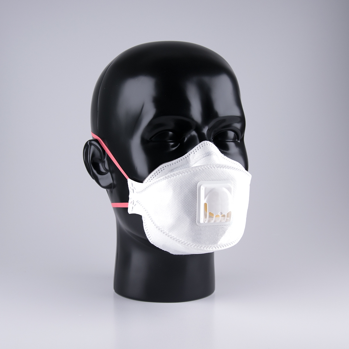 Model of a breathing mask with integrated sensor